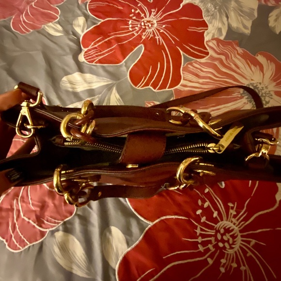 Michael Kors Medium Burgundy Selma Bag - Picture 5 of 8